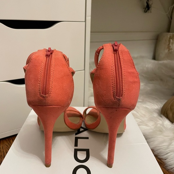 Heels - Picture 3 of 4